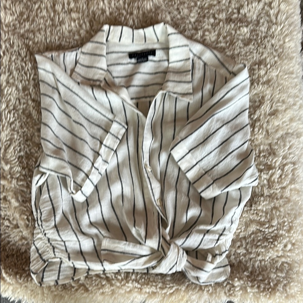 Sanctuary Cream and White Relaxed Tie Front Shirt